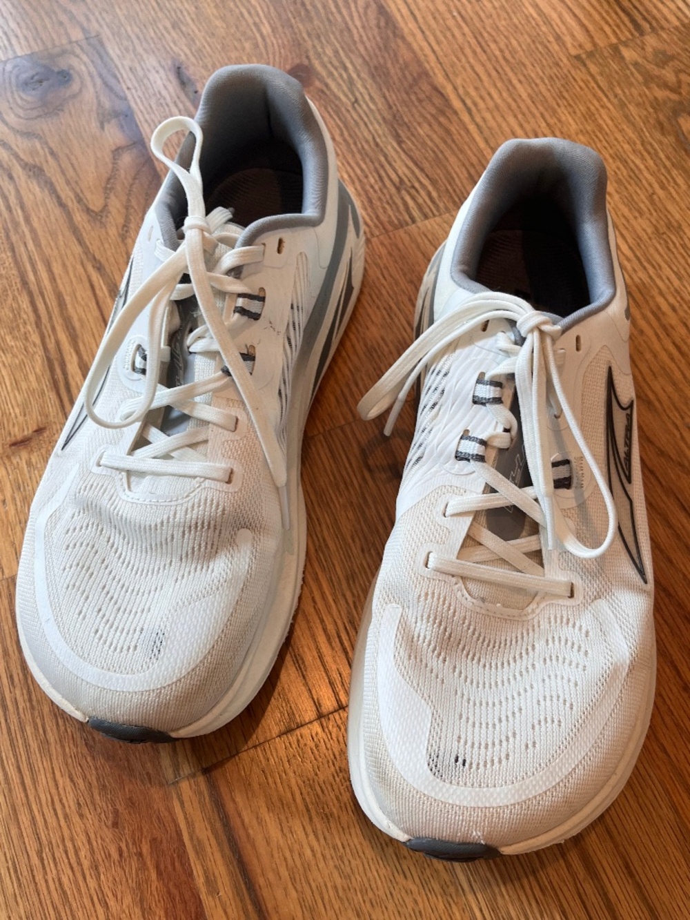 Altra Paradigm 7 EGO™ MAX White Gray